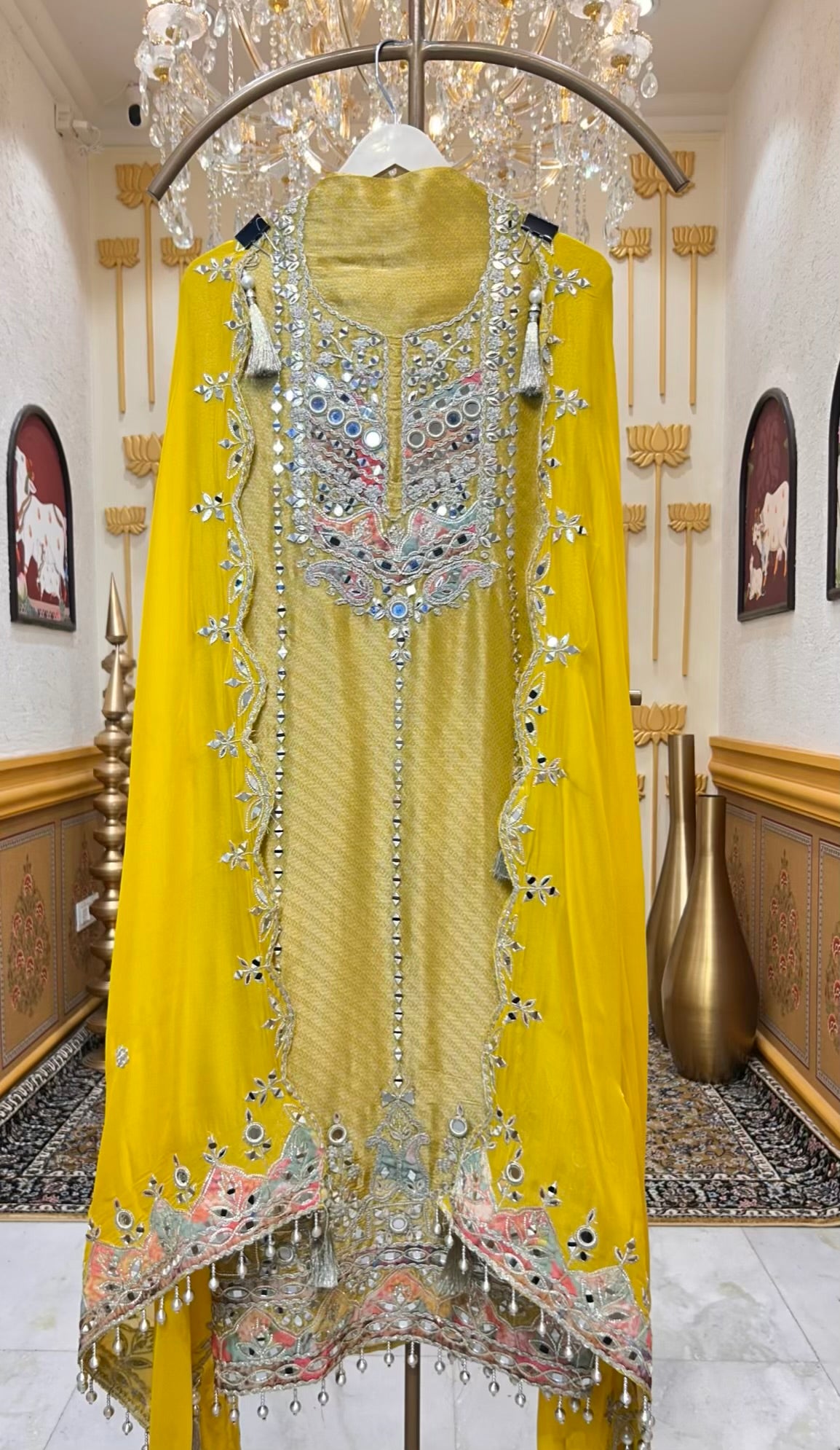 Zarfeen Dori Aaina Suit (Yellow)