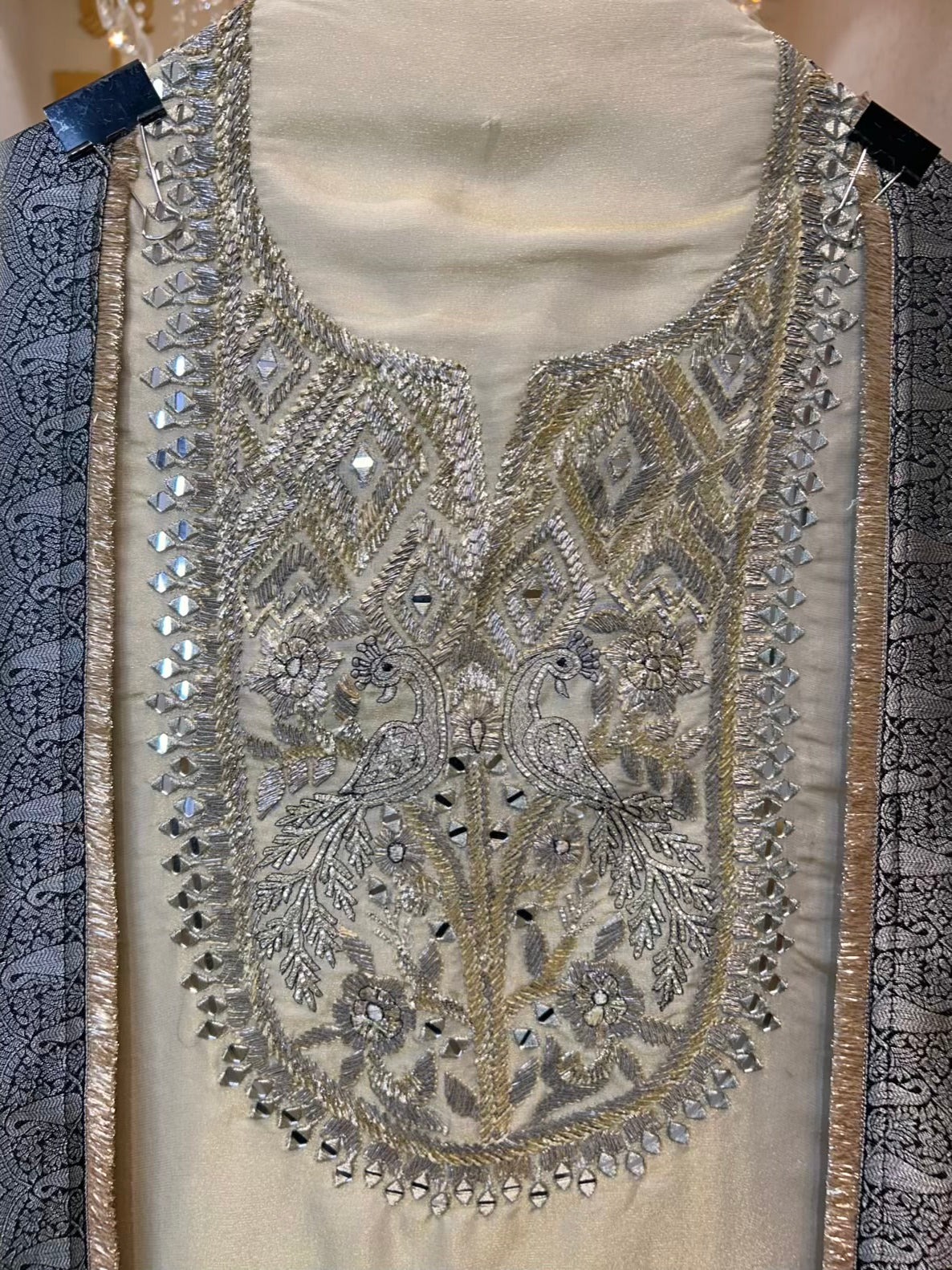 Zarmina Aaina Élan Suit