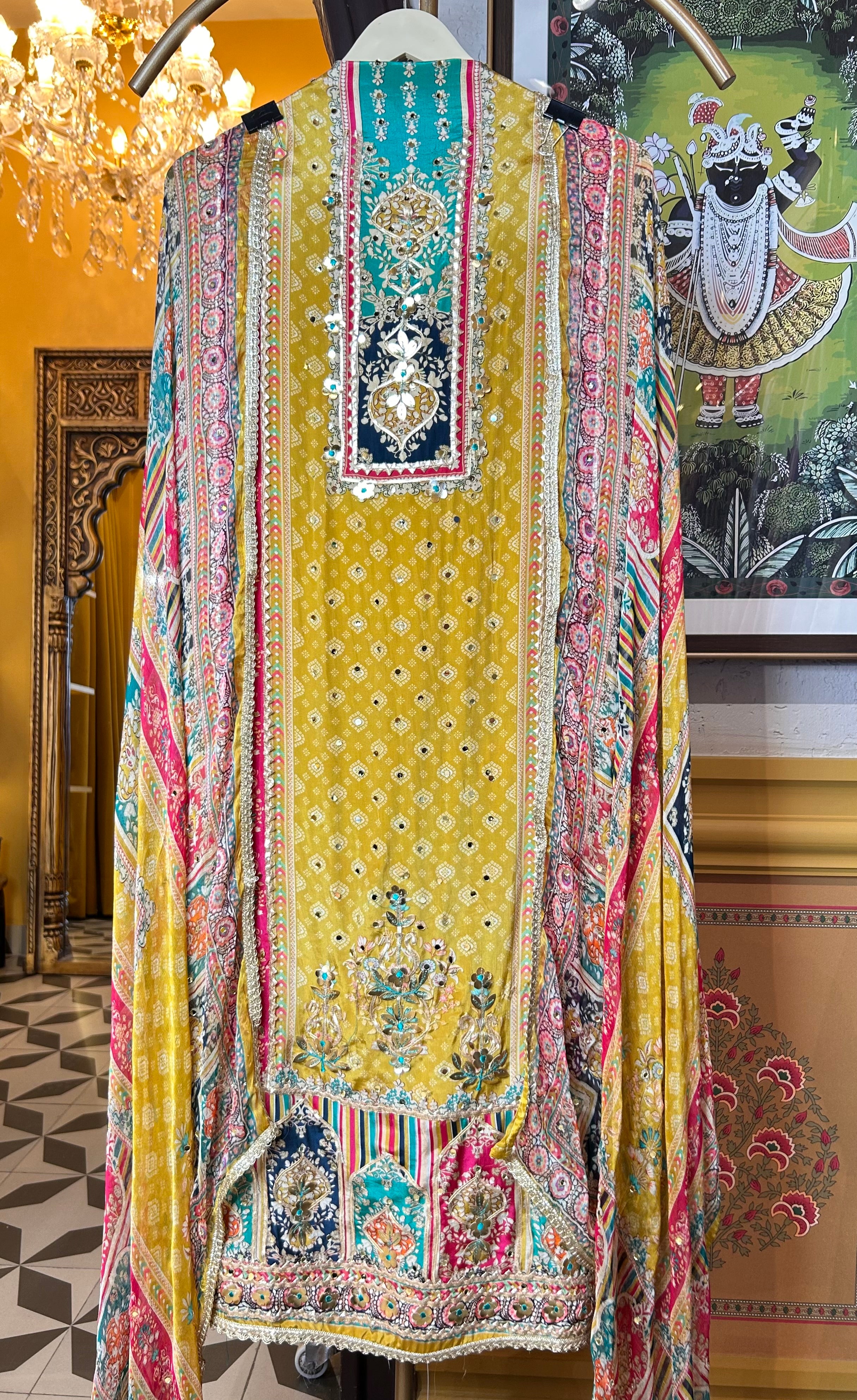 Naureen Crêpe Suit (Yellow)