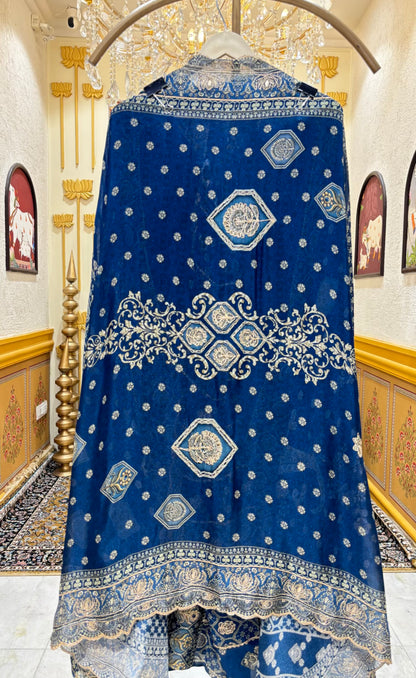 Kiara Zari Crepe Suit