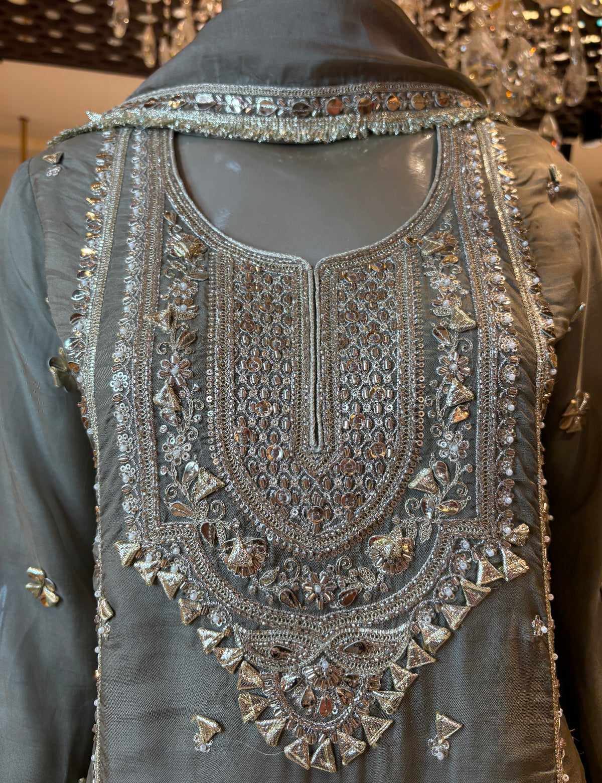 Adaa-e-Khaas Farshi Suit