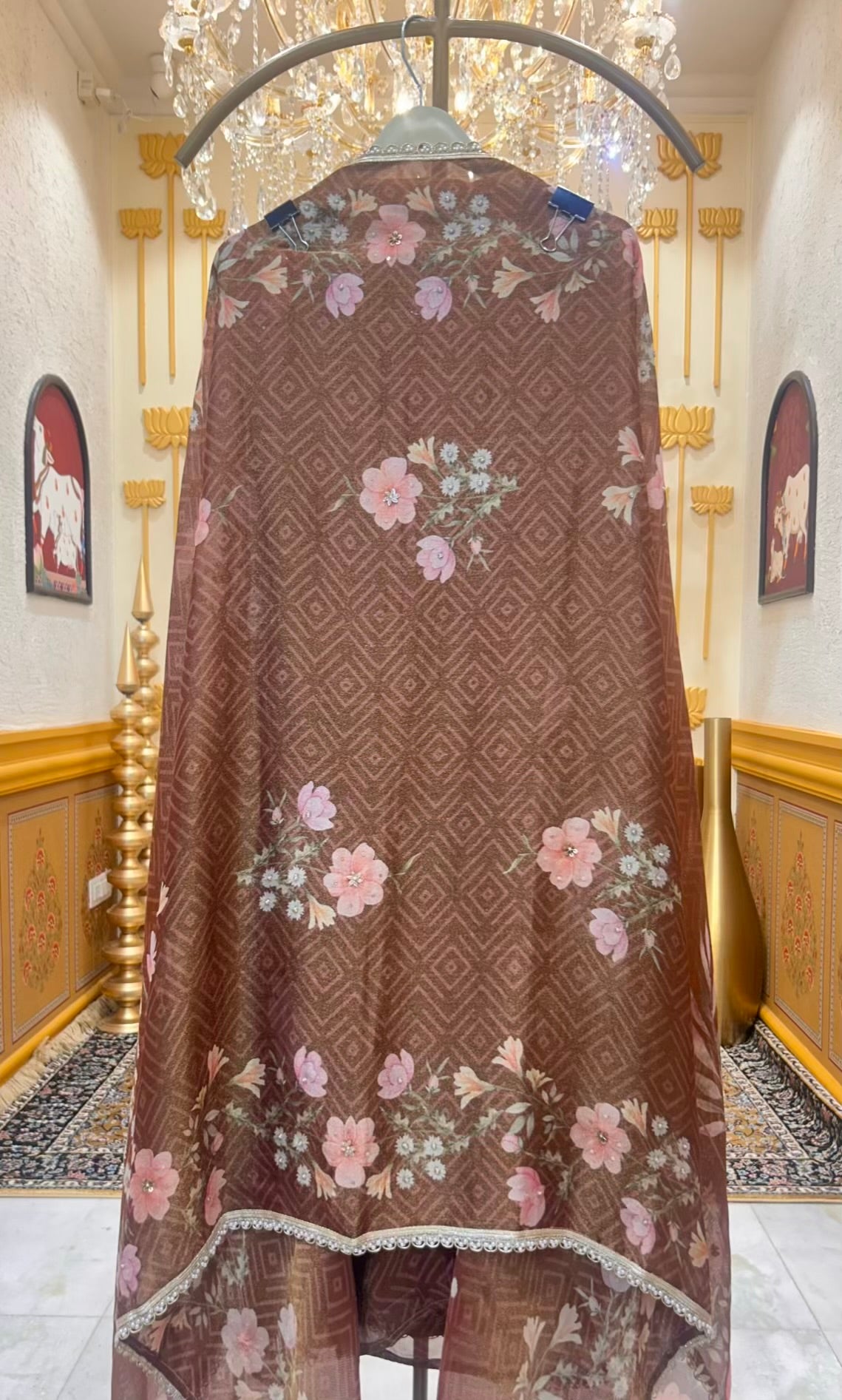 Zarveesha Handprint Élan Suit (Mouse)