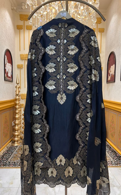 Zareená Éther Suit (Black)