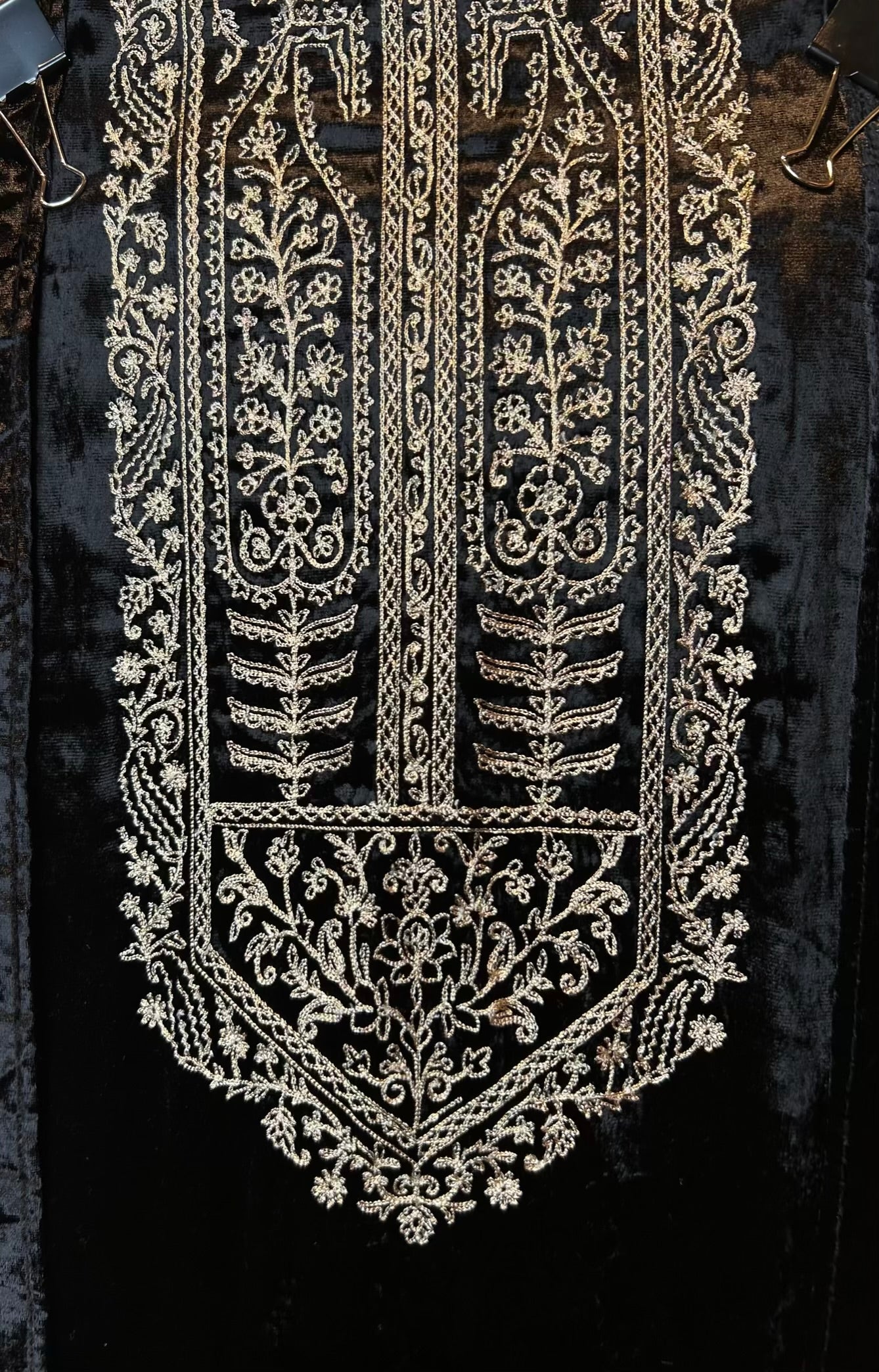 Afsara Velvet Suit (Black)