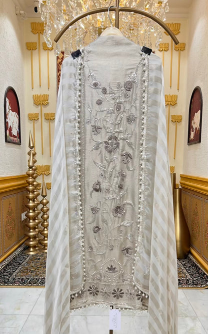 Zarehza Cutdana Élan Suit (Ivory)
