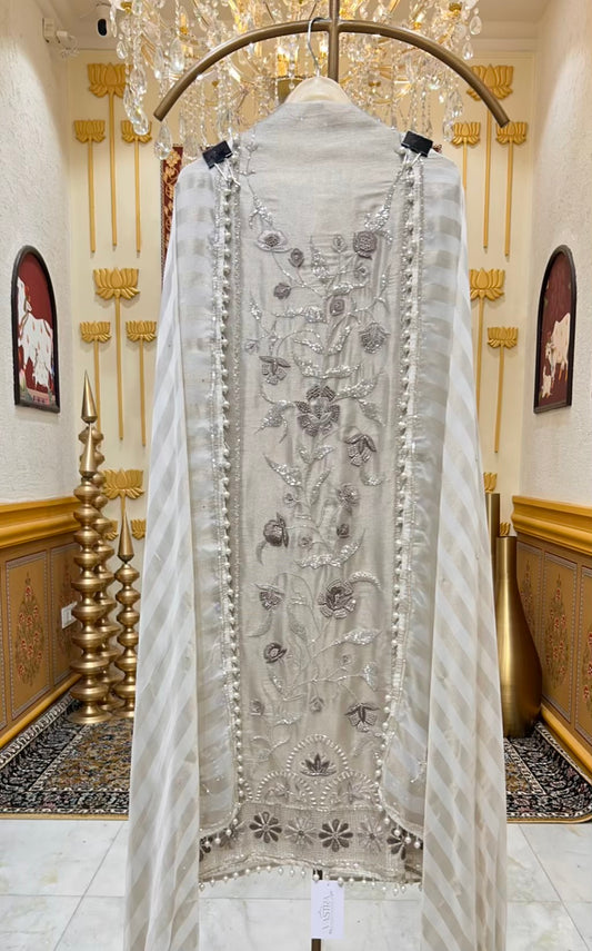 Zarehza Cutdana Élan Suit (Ivory)
