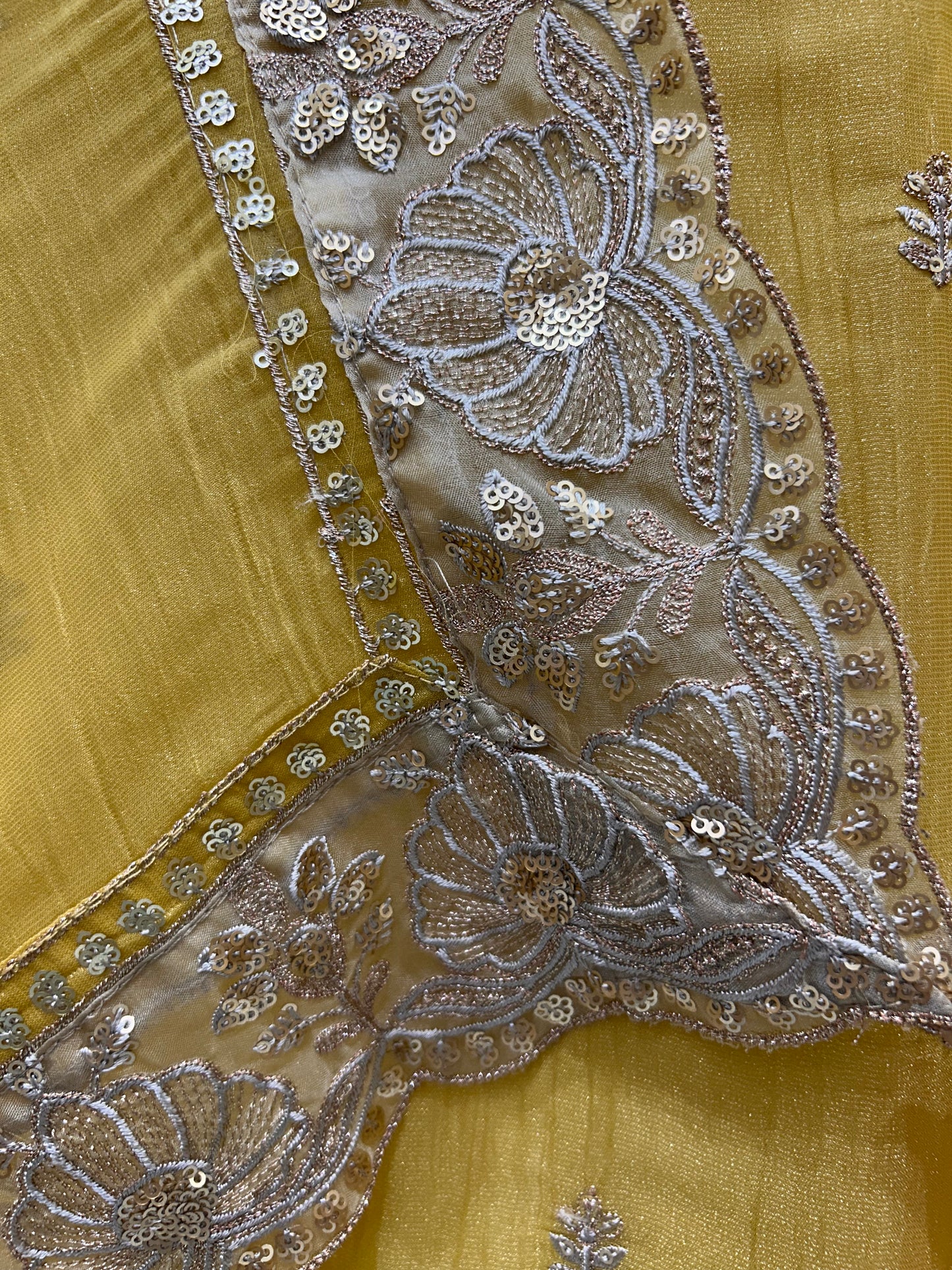Mehrya Zari Spark Suit (Yellow)