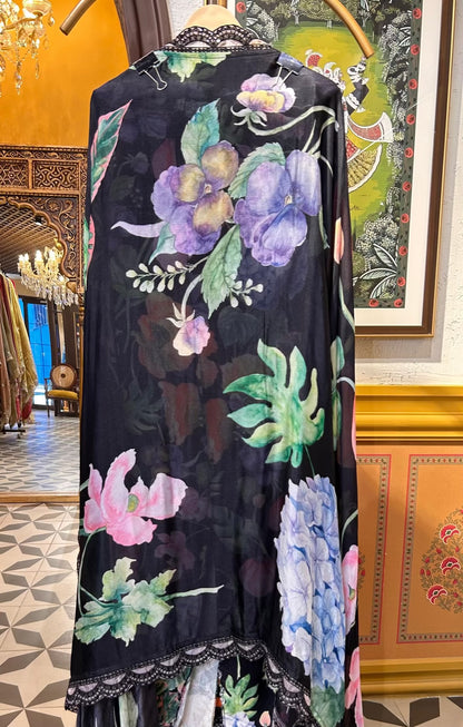 Aabroó-E-Pashm Suit (Black)