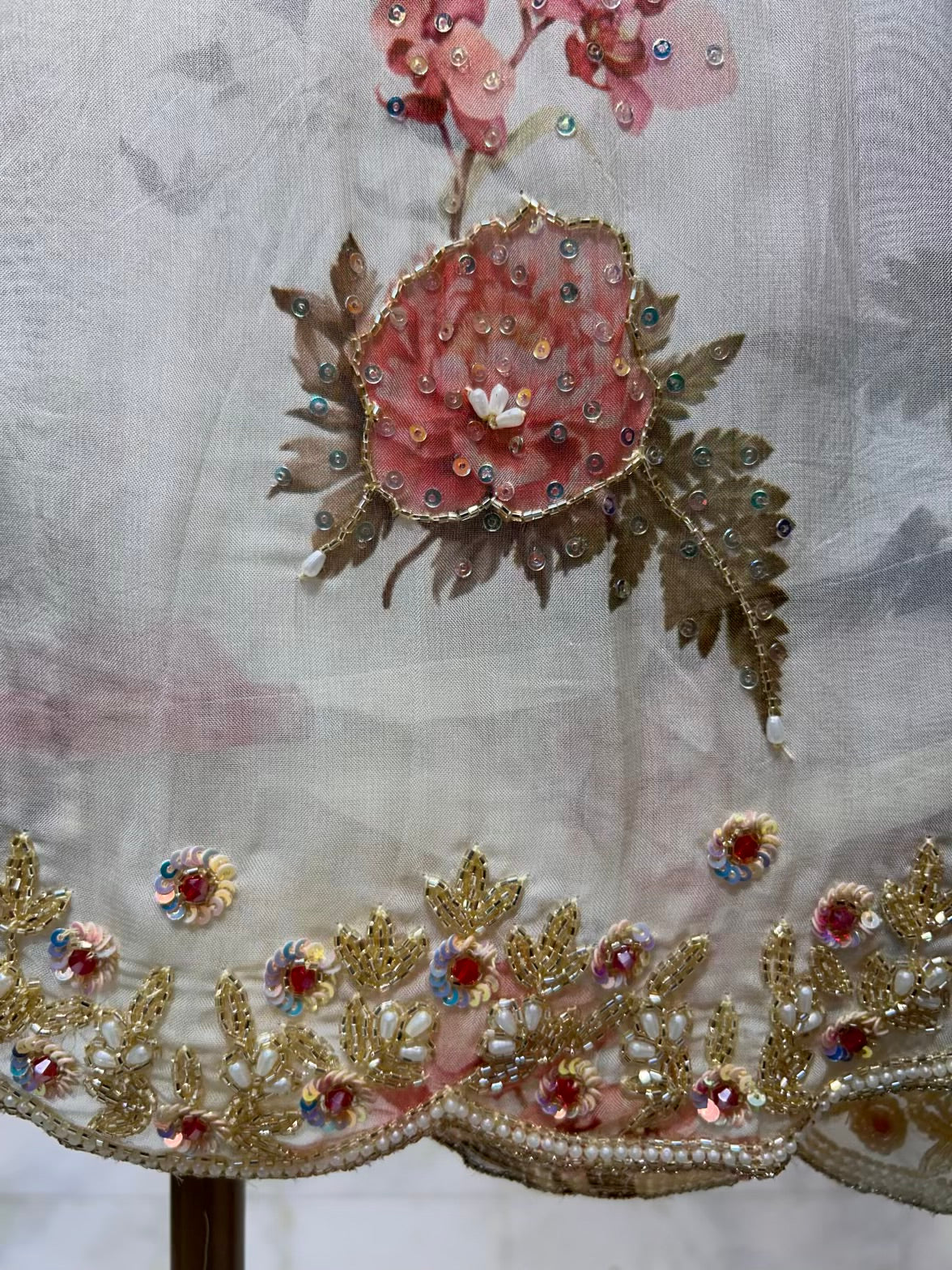 Averiya Silk Bloom Suit