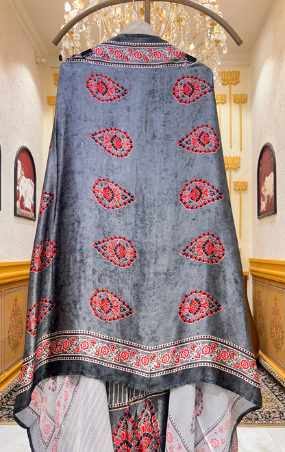 Gulnoré Heritage Suit