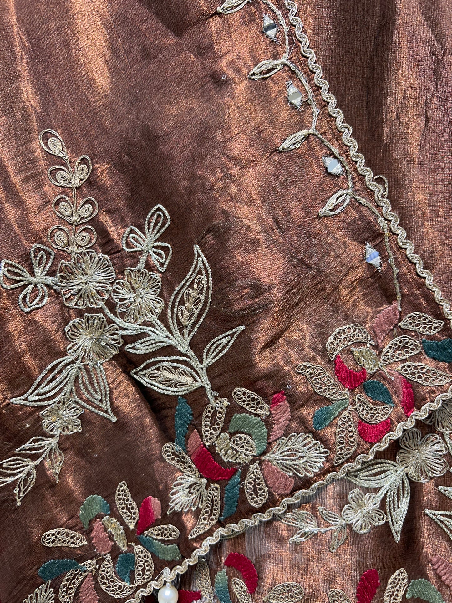 Sunehri Noor Organza Suit
