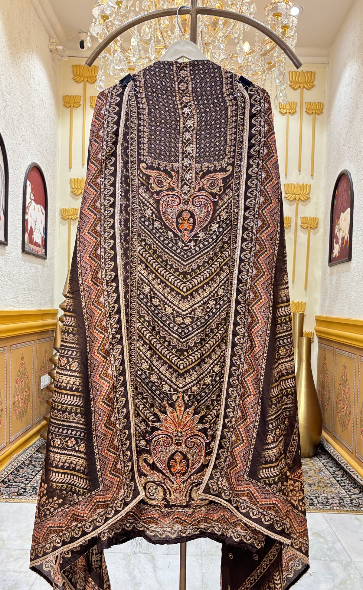 Noor-e-Kundan Suit