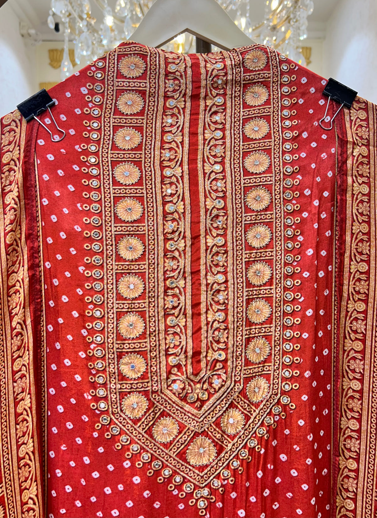 Avyara Crepe Suit
