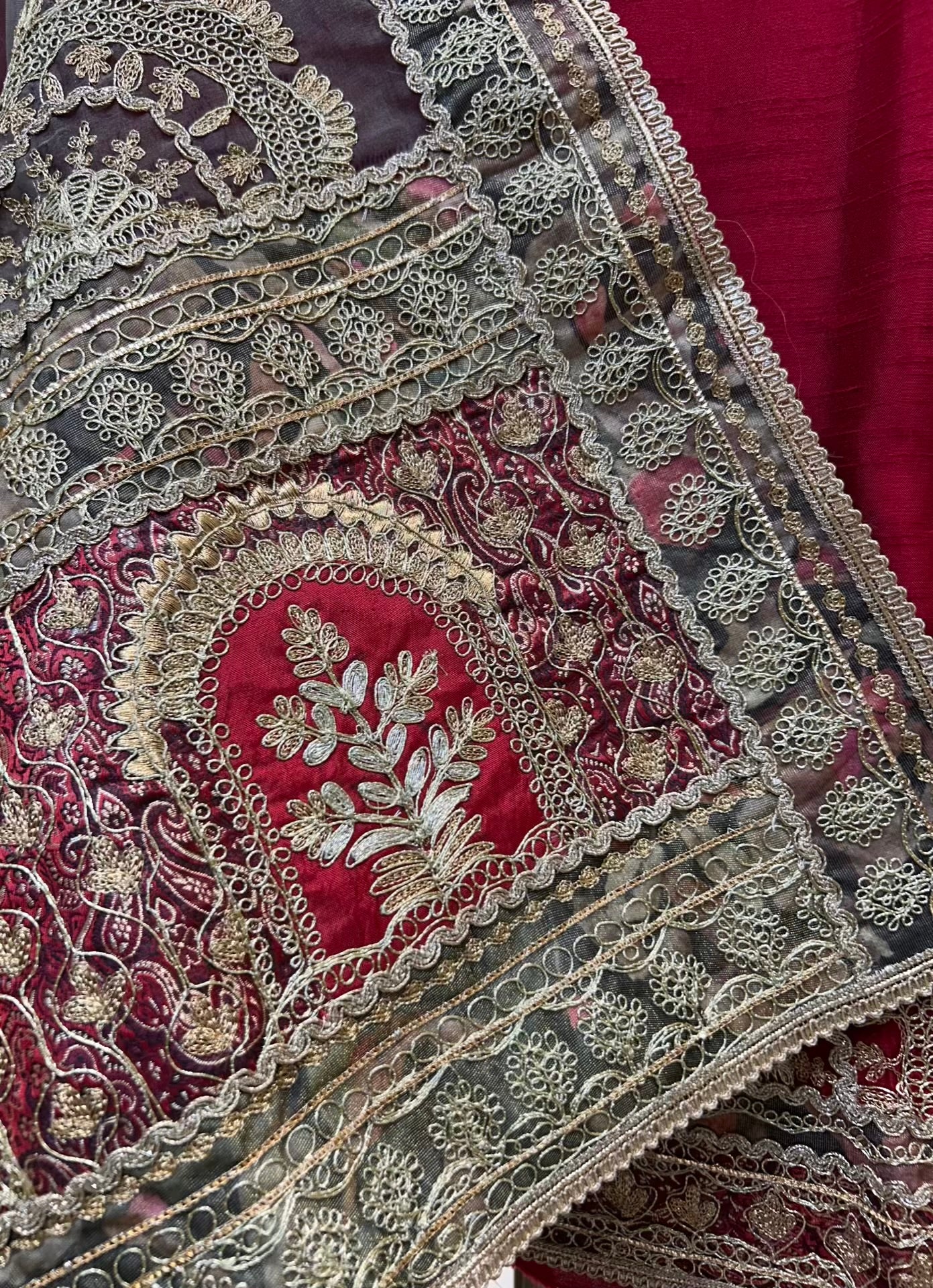 Zaylira Dori Gul Suit (Maroon)