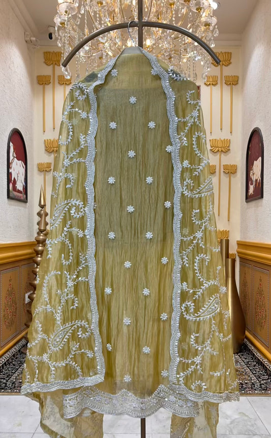 Naayra Karigari Élan Suit (Mustard)