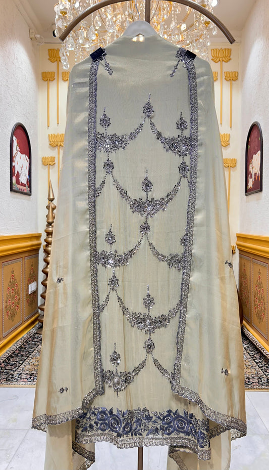 Elanora Royale Suit