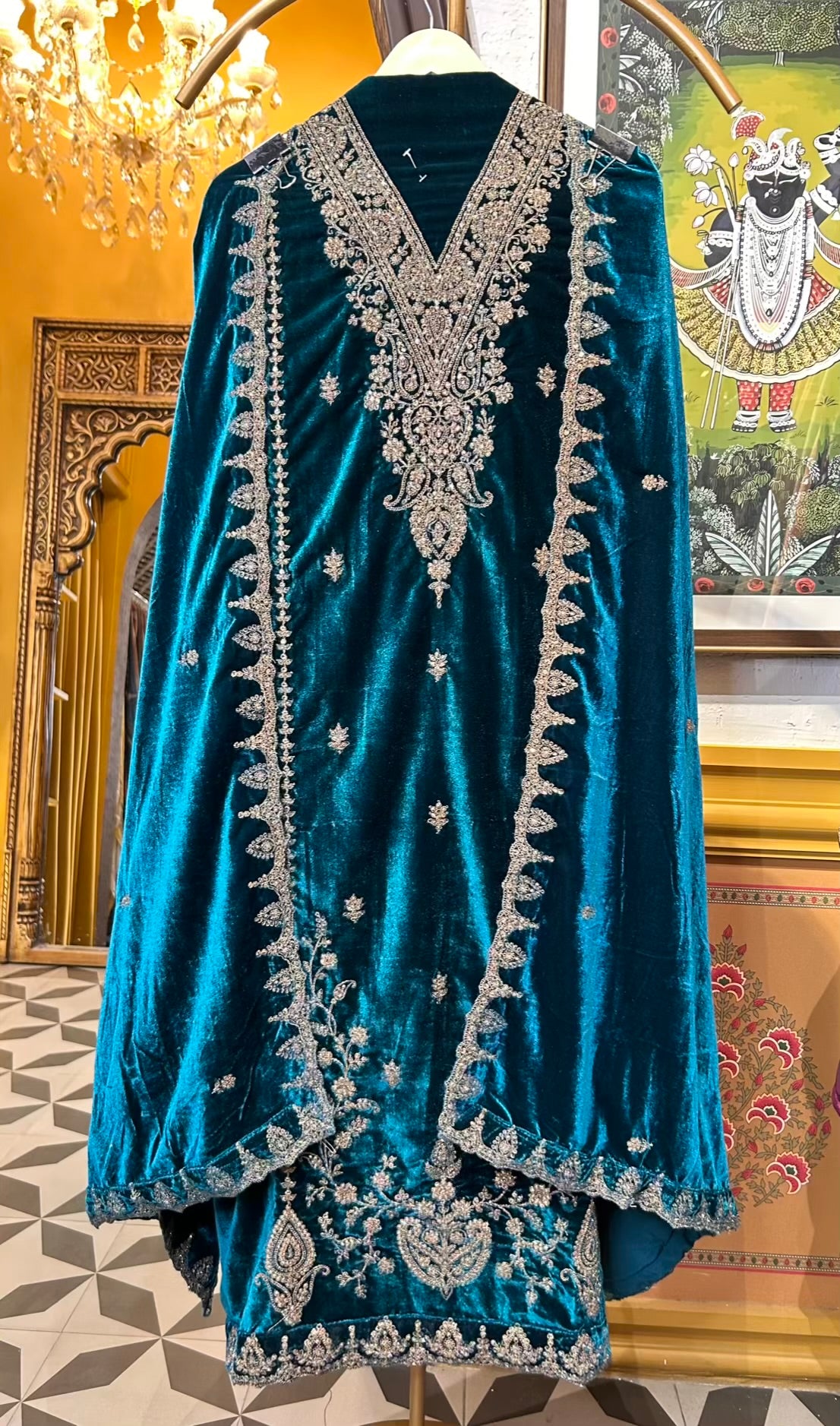 Rimvaar Velvet Suit (Peacock Green)