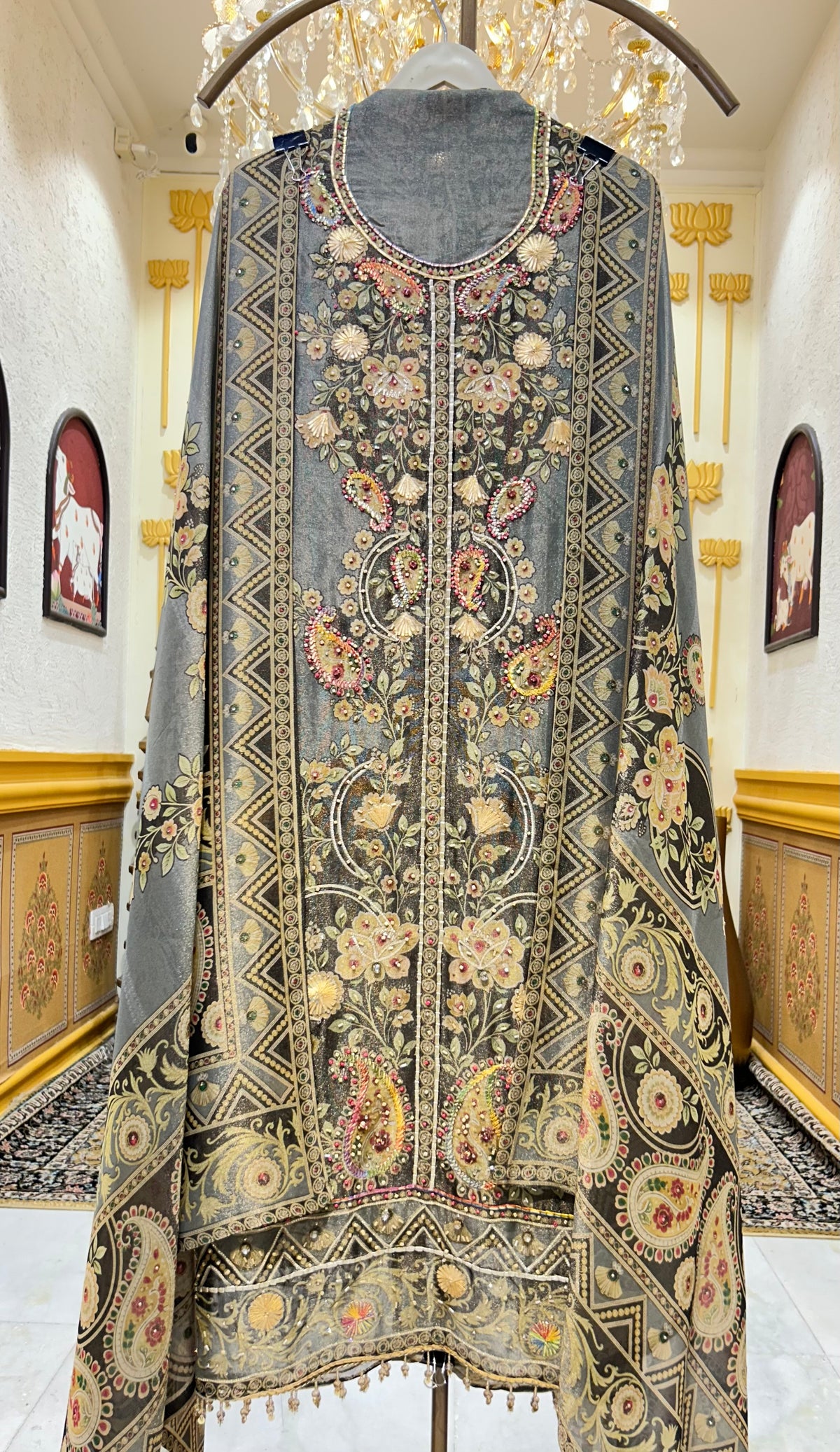 Zarmehera Printed Suit