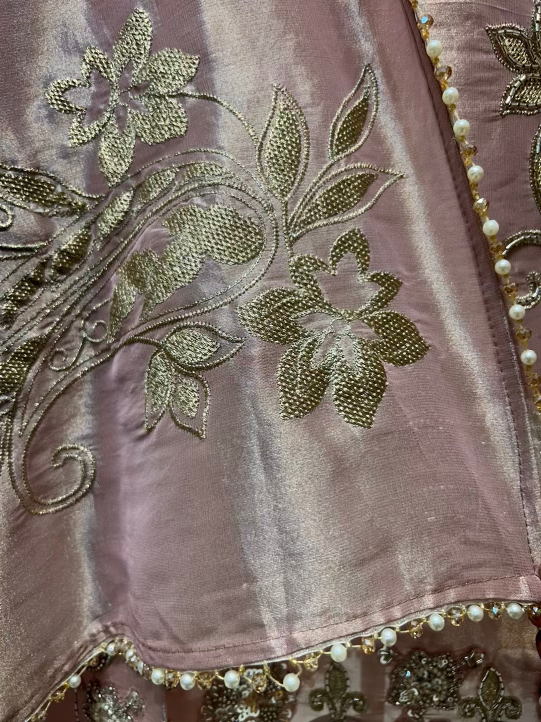 Zehraani Haathkaar Organza Suit (Peach)