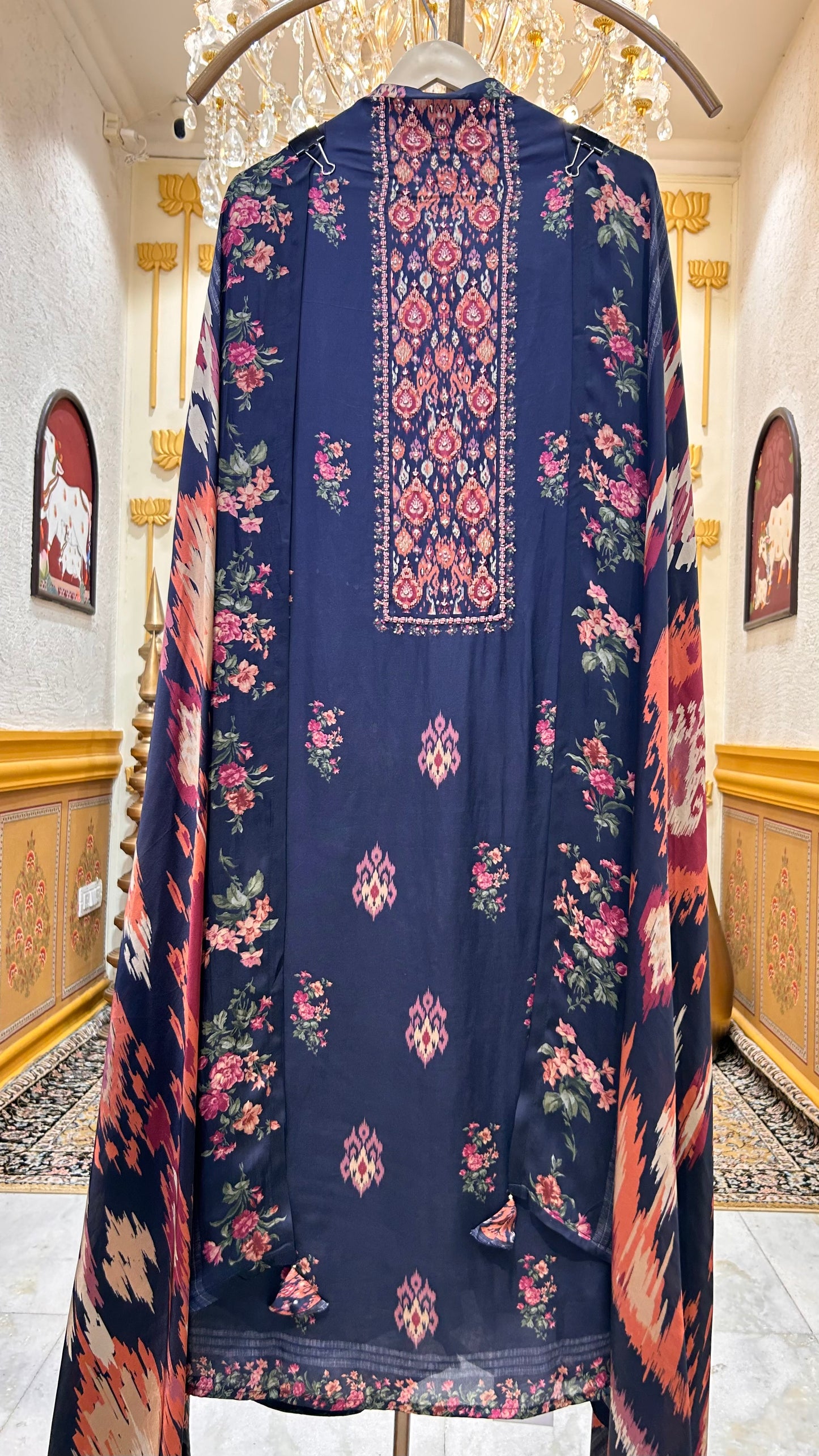 Satiné Pearl Bloom Suit