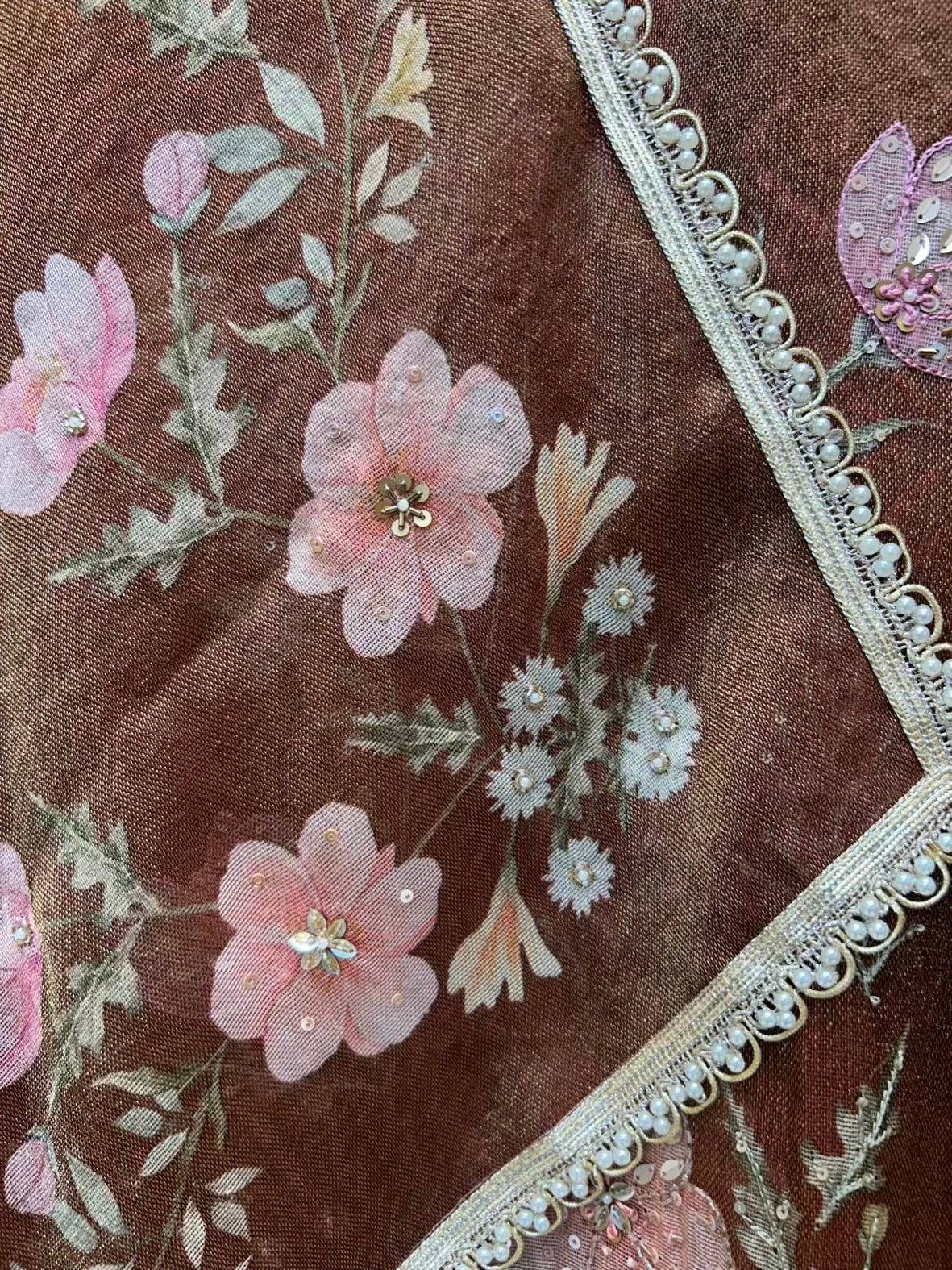 Zarveesha Handprint Élan Suit (Mouse)