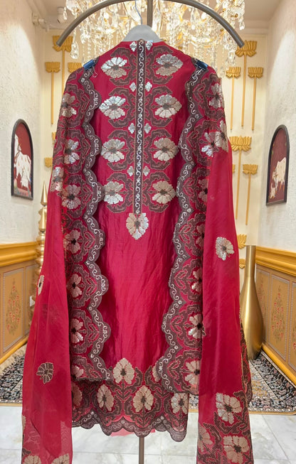 Zareená Éther Suit (Maroon)