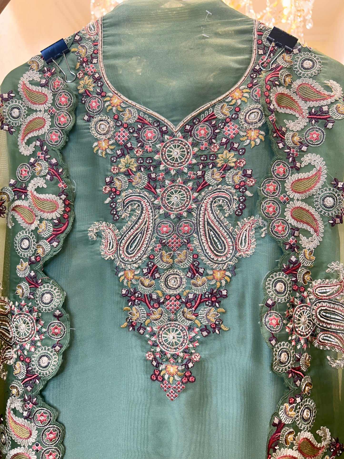 Sarini Motidar Suit (Green)