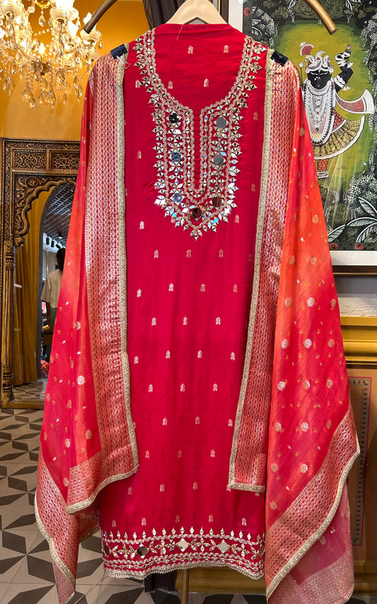 Noor-e-Afreen (Red)