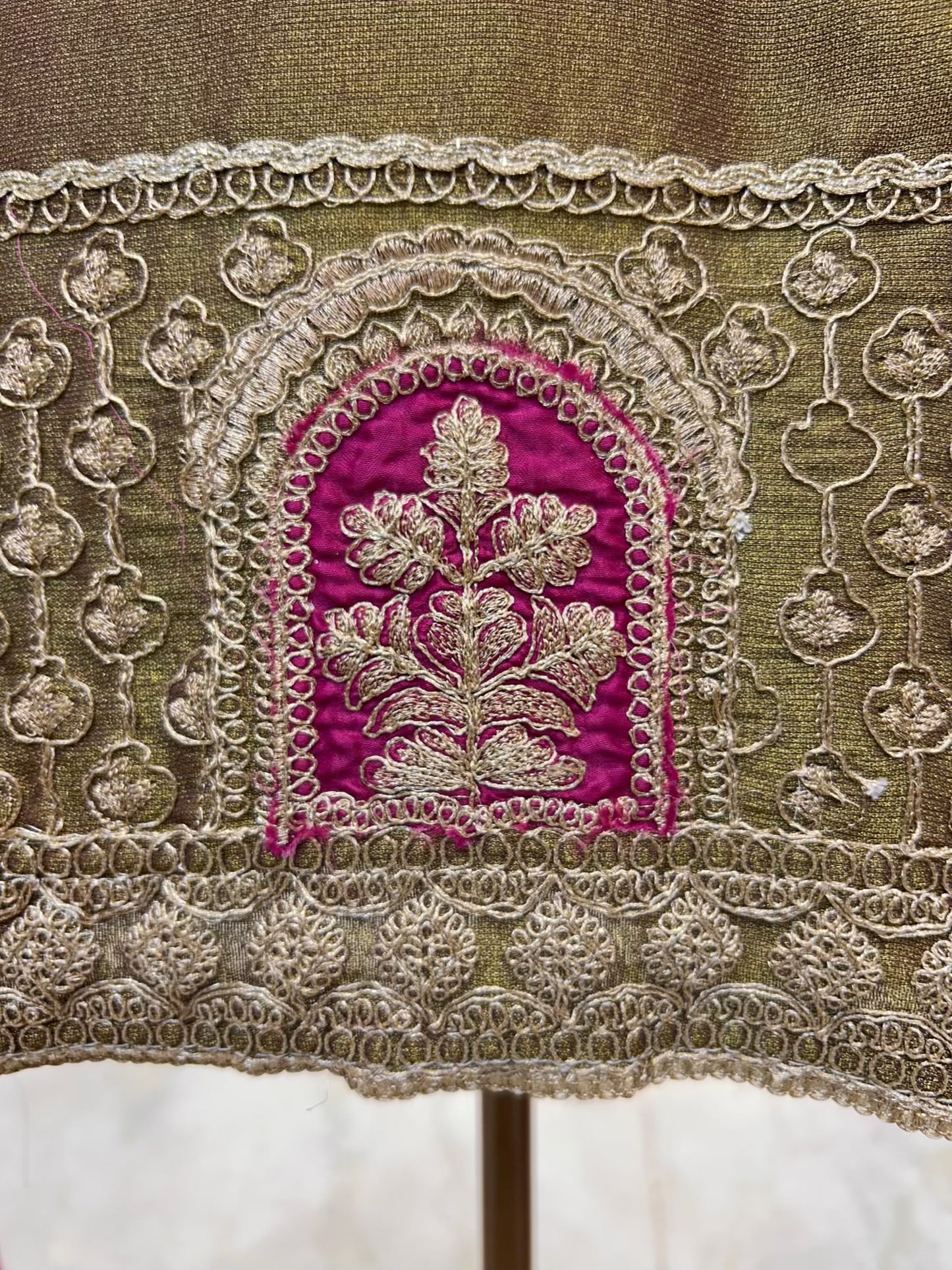 Mahzara Dori Work Suit (Golden)