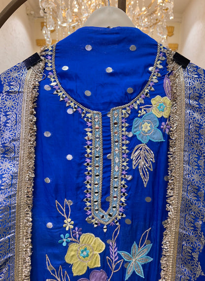Aaina Gulnaar Suit