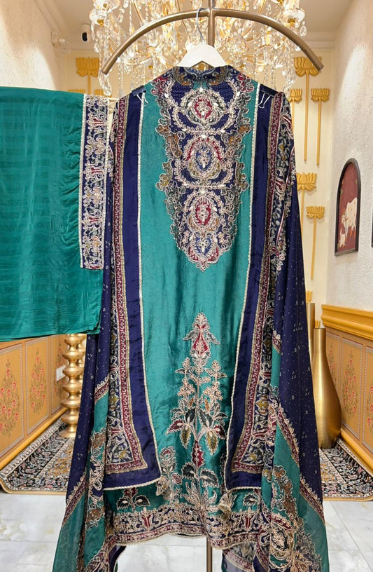 Iraaya Zari Aabha Suit (Green)