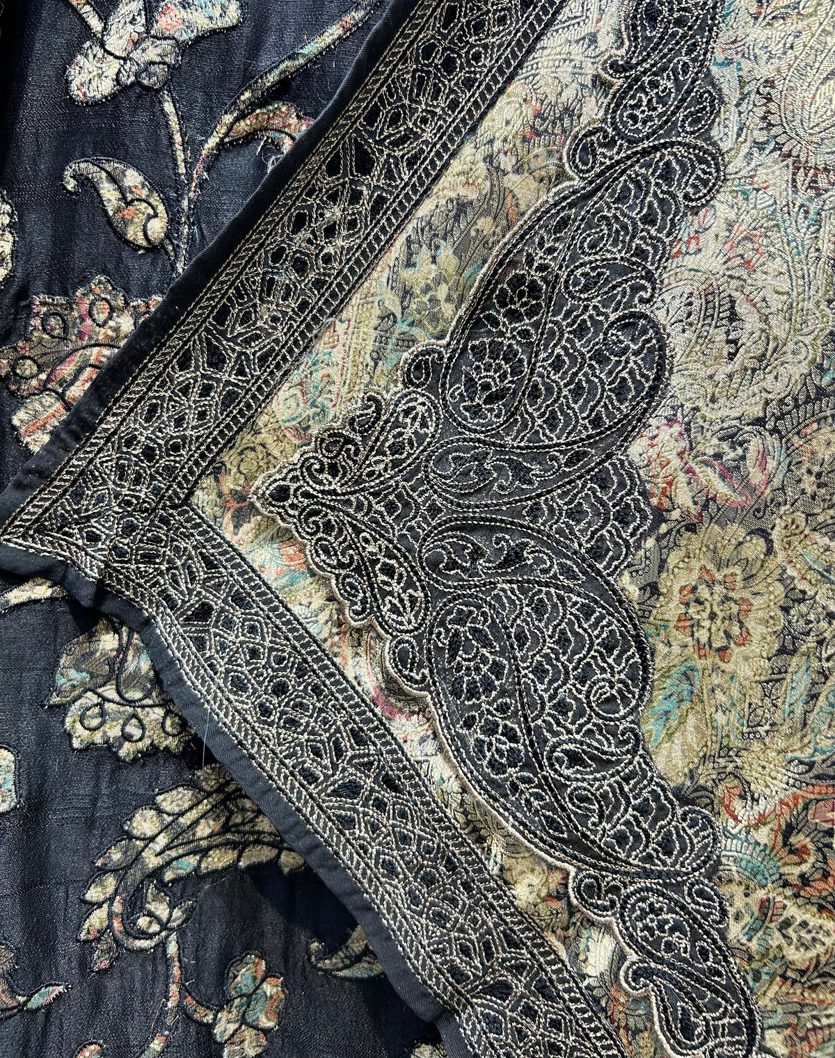 Varnisha Appliqué Suit