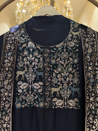 Élara Noor Banarasi Silk Suit