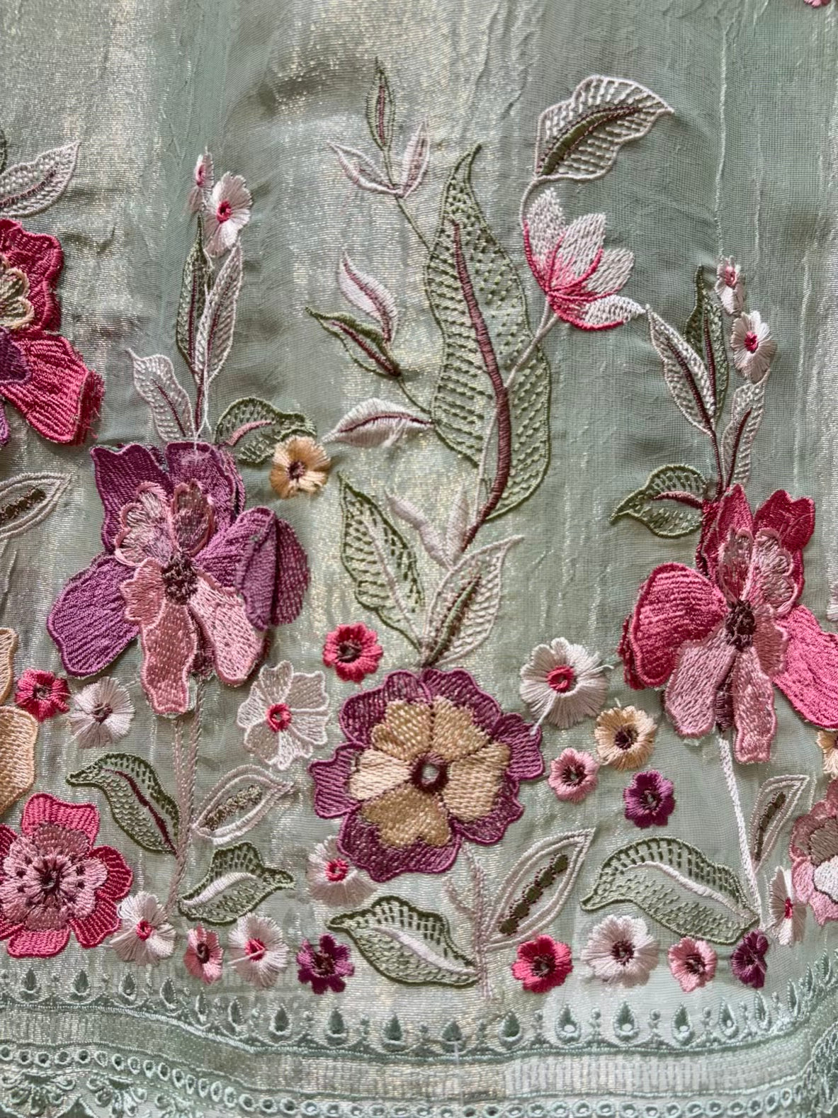 Nyra Tissue Thread Suit