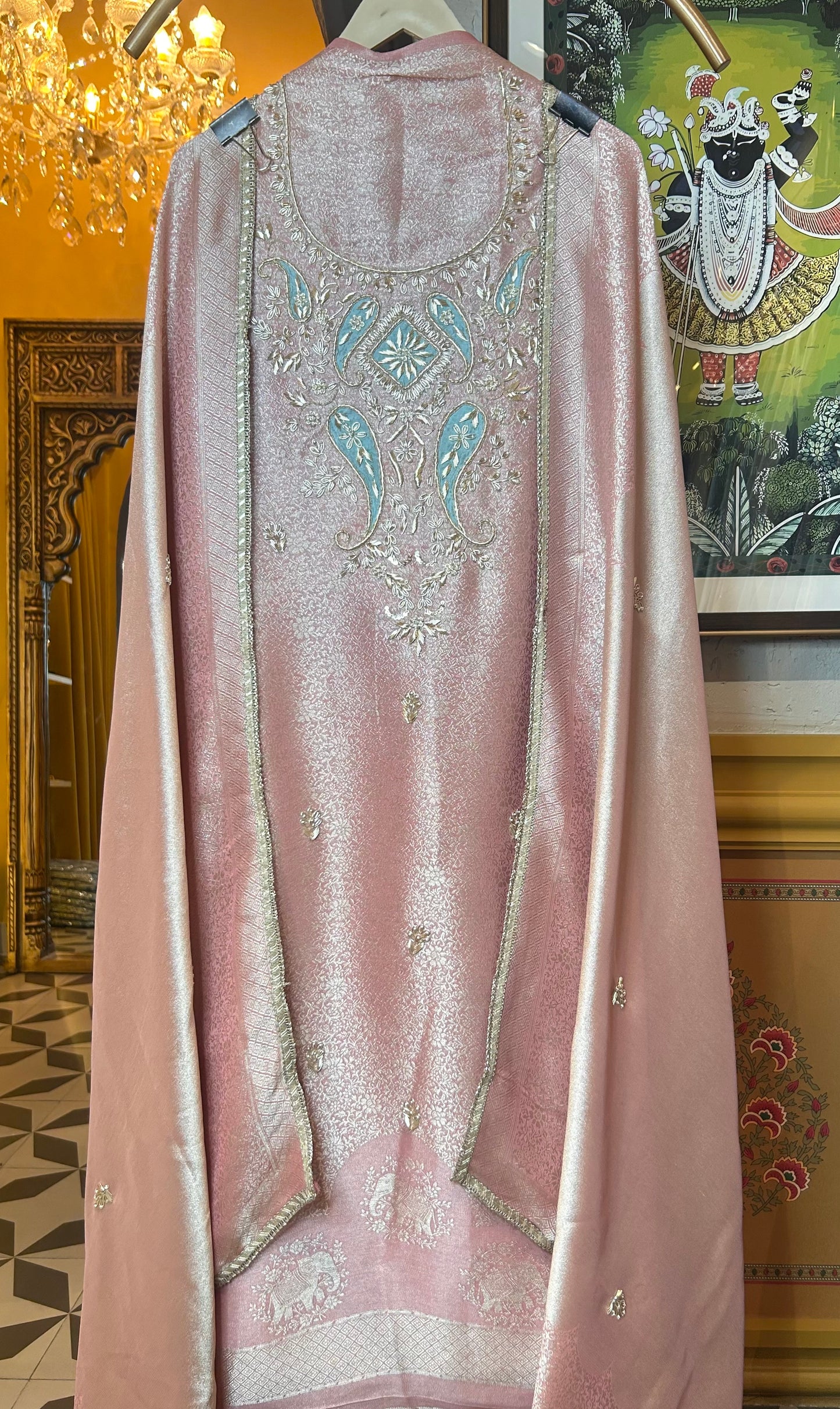 Suhayat Brocade Suit (Pink)