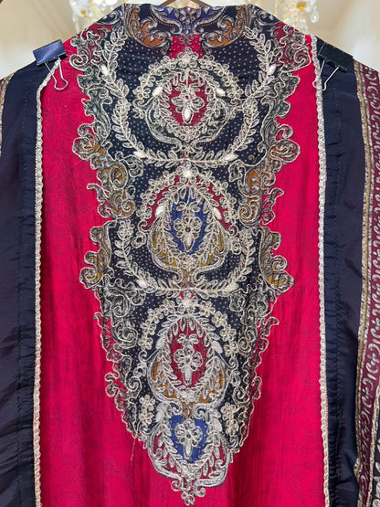 Iraaya Zari Aabha Suit (Maroon)