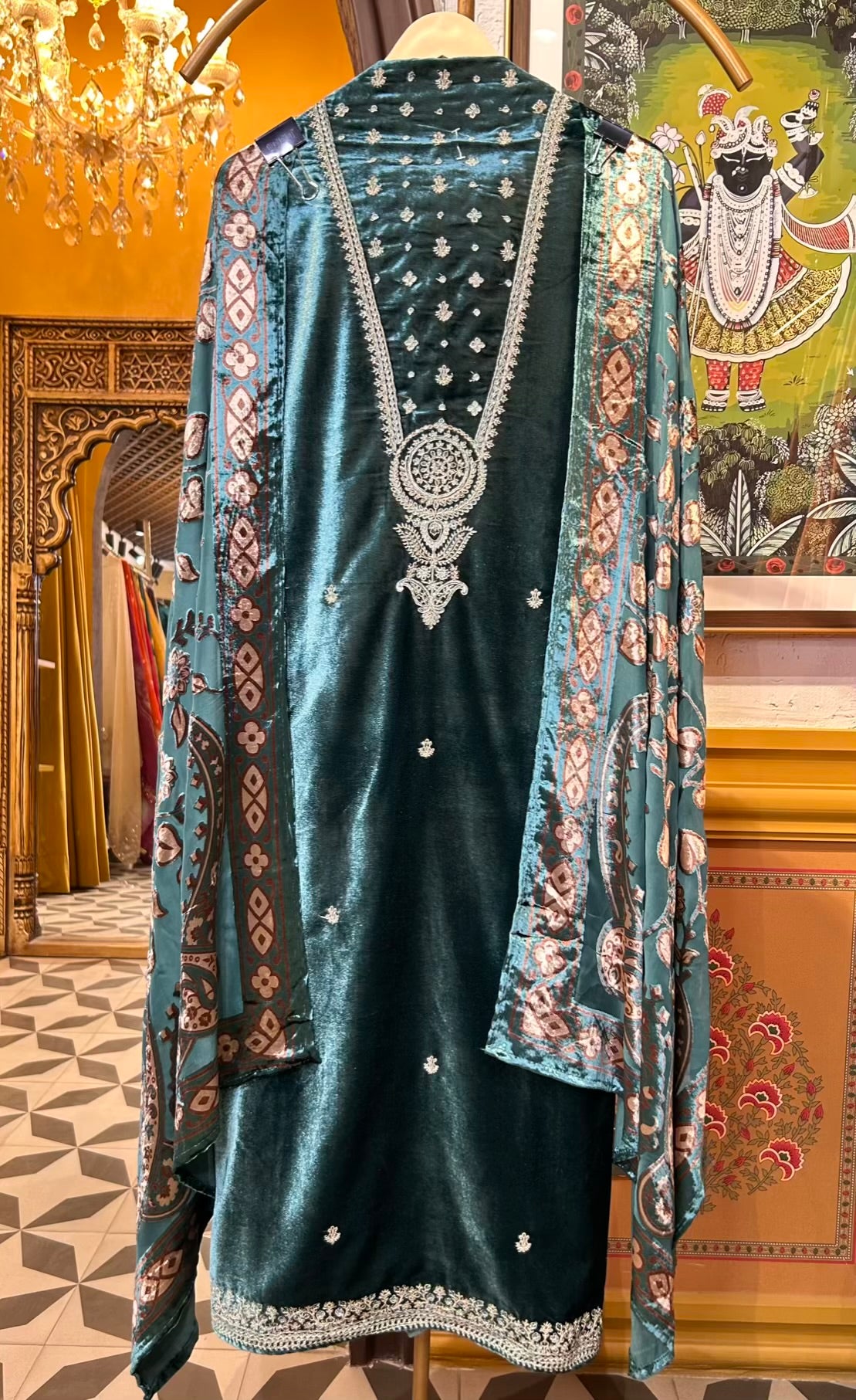 Zarveen Velvet Suit (Blue)