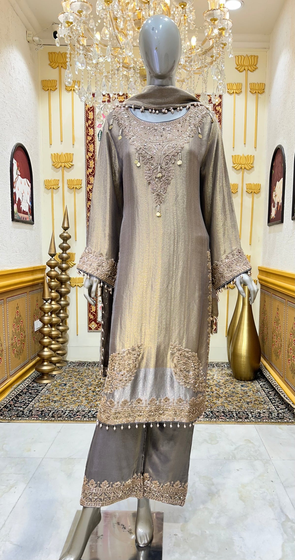 Kundanara Pakistani Suit
