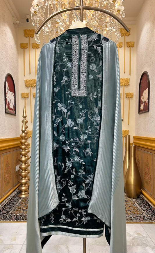 Zayrisa Velvet Élan Suit (Green)