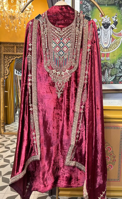 Naaz-é-Velvet Suit (Maroon)