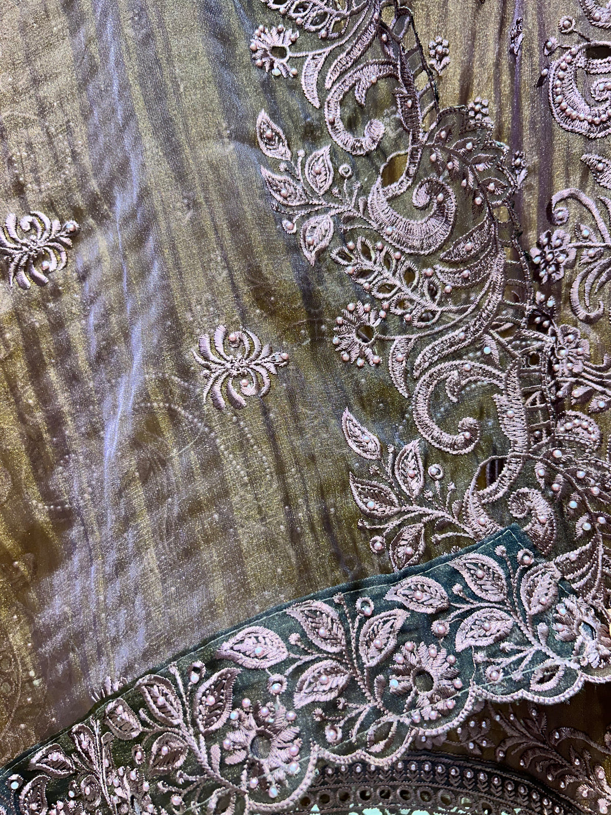 Mehvira Pakistani Suit