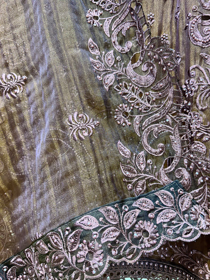 Mehvira Pakistani Suit