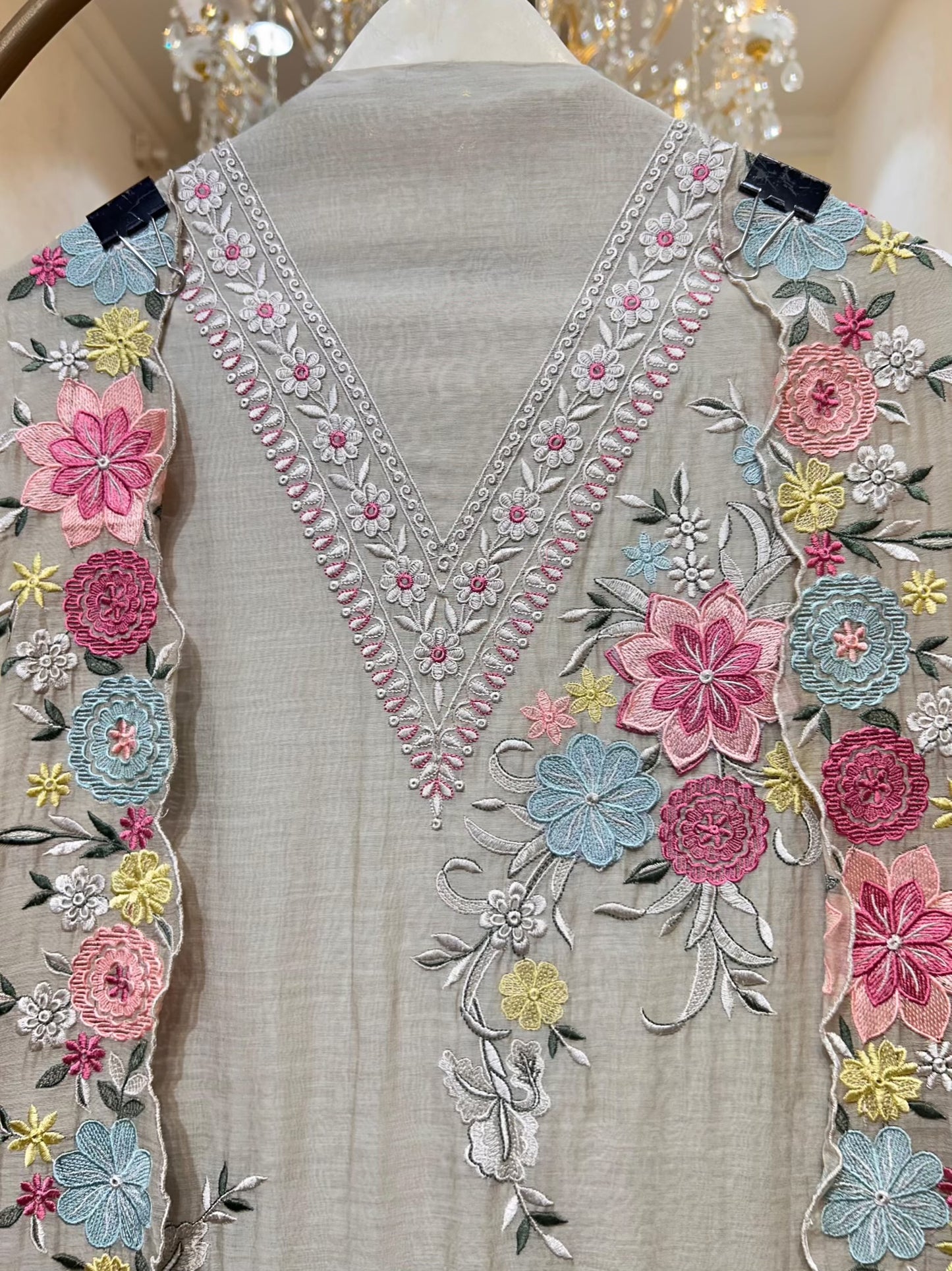 Nazneen Mul Naqsh Suit (Beige)