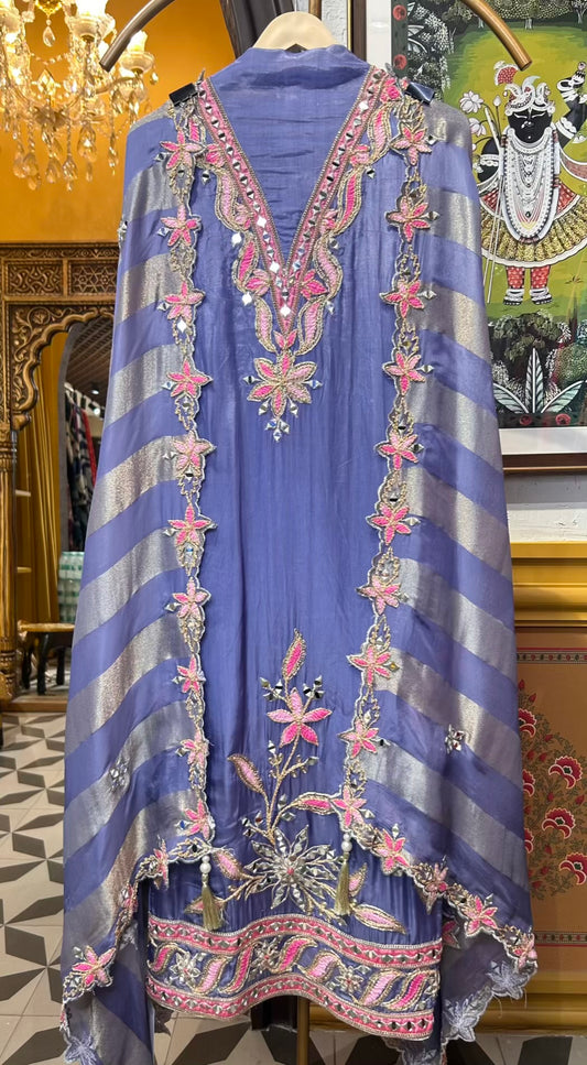 Zareen-é-Tasveer (Blue)