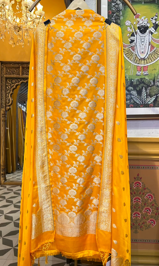 Zarposh Banarasi Suit (Yellow)