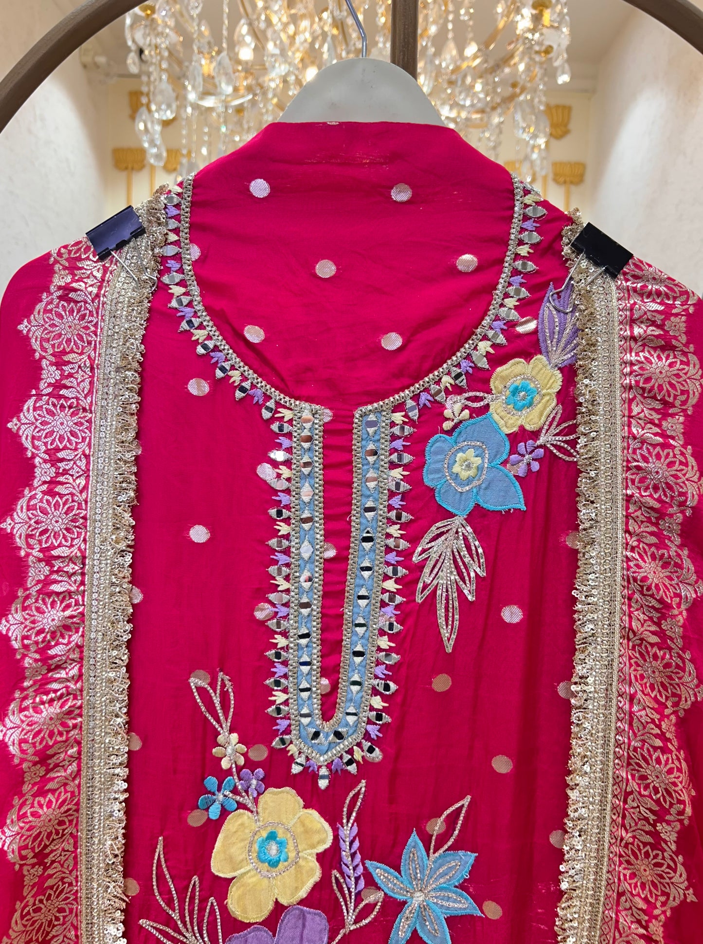 Aaina Gulnaar Suit