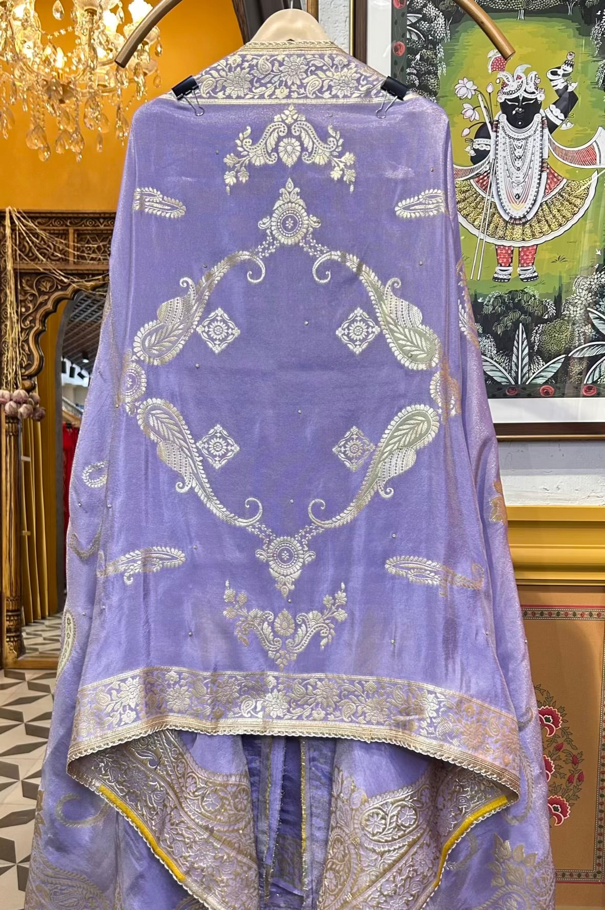 Zarqa-e-Husn (Lavender)