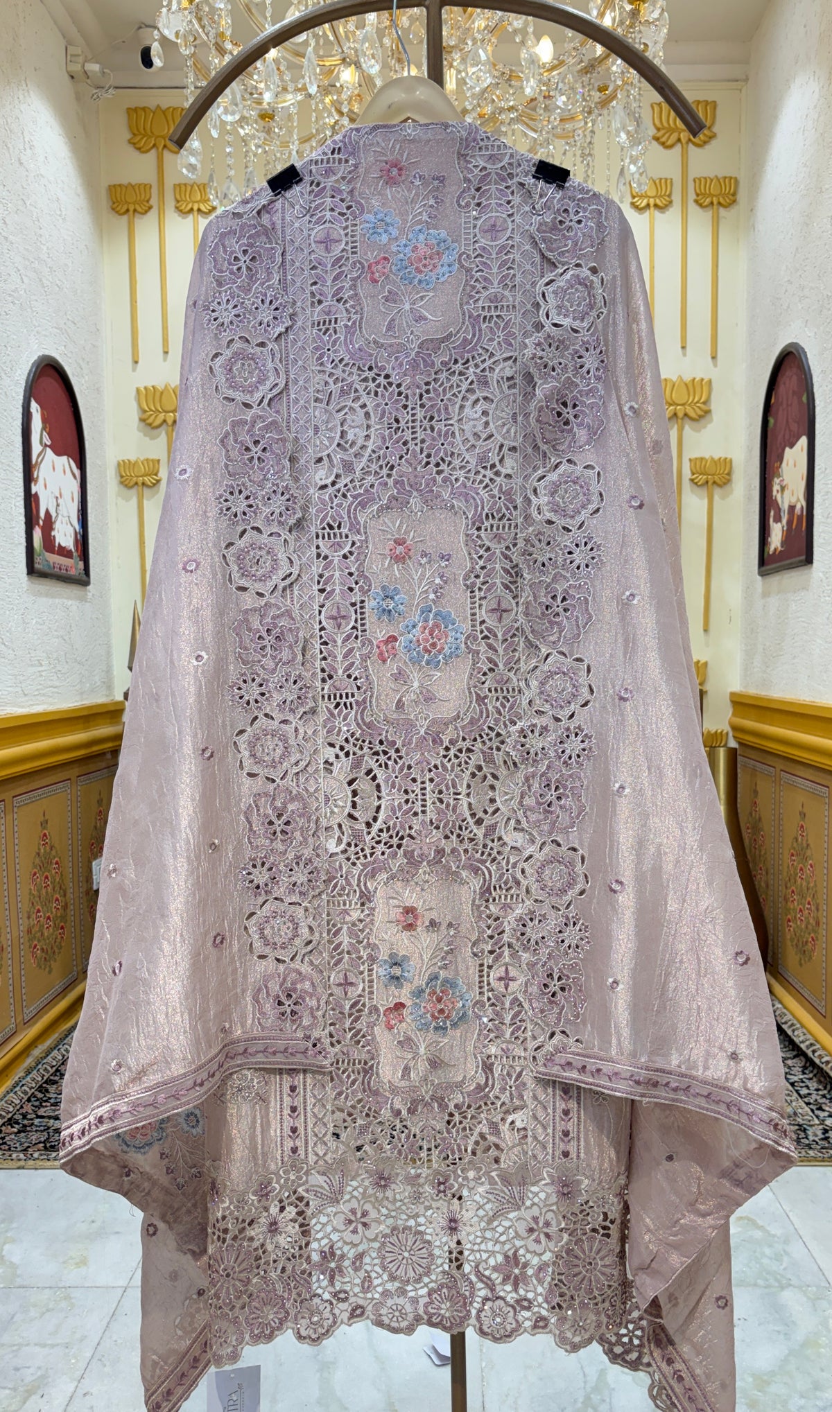 Chandriva Tissue Suit