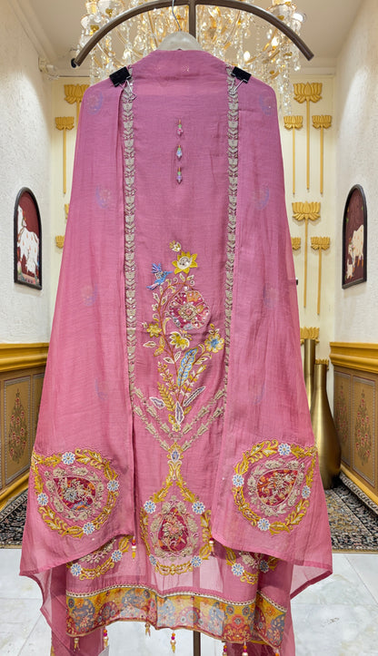 Vedaara Mul Chanderi Suit
