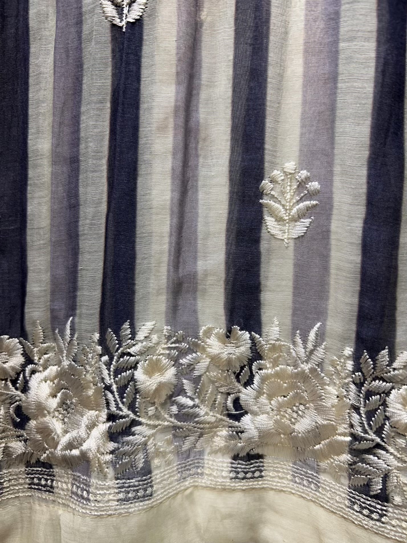 Elvaya Threadline Chanderi Suit
